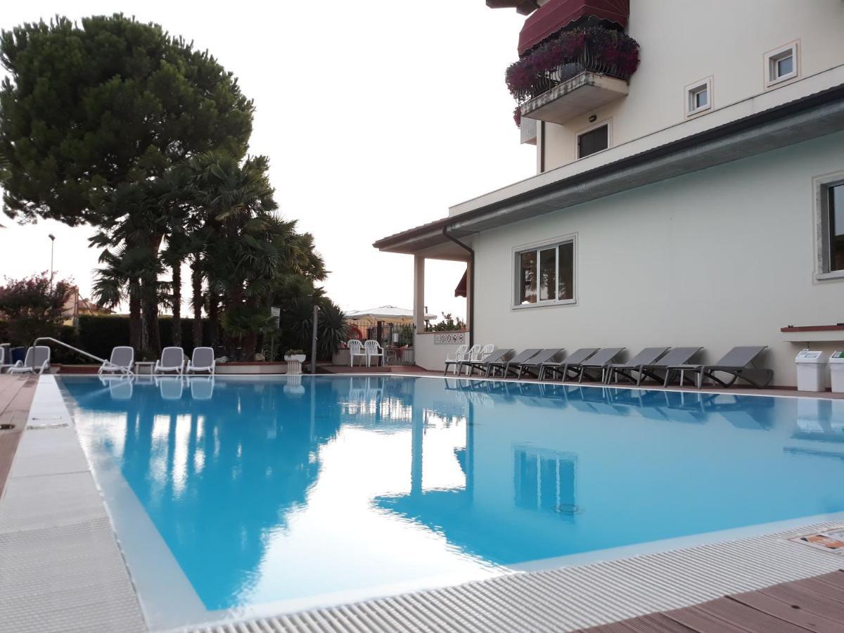 Hotel Da Roberto ลาซีเซ ภายนอก รูปภาพ