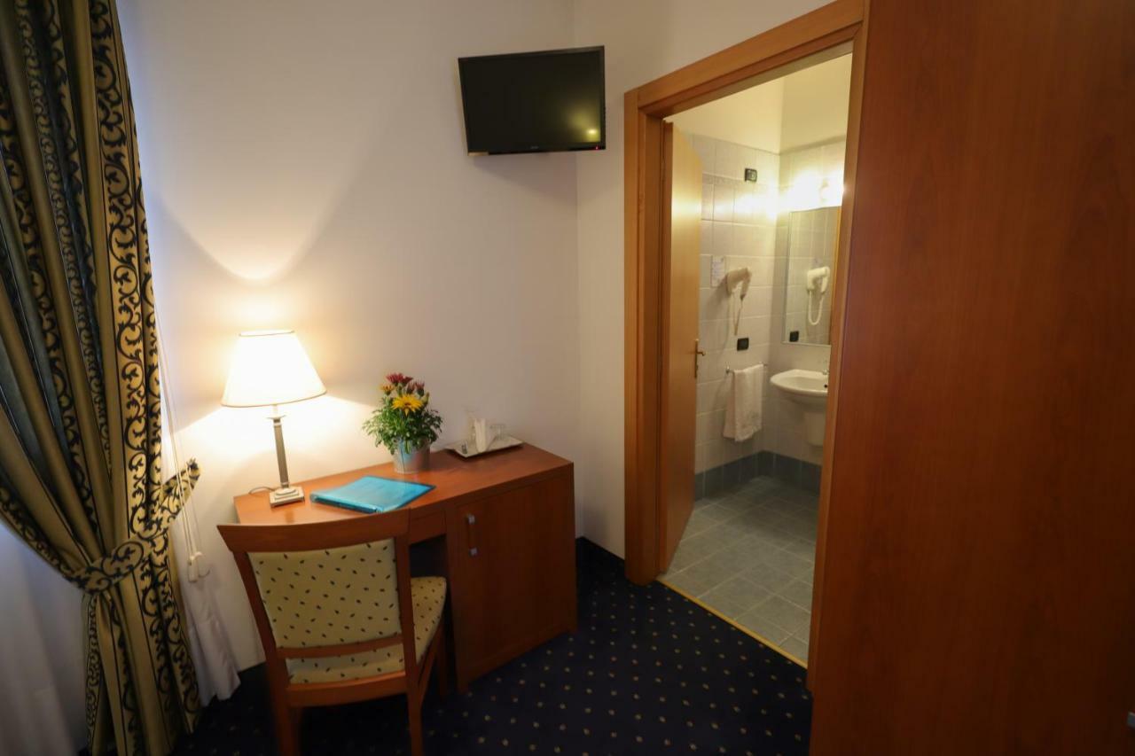 Hotel Da Roberto ลาซีเซ ภายนอก รูปภาพ