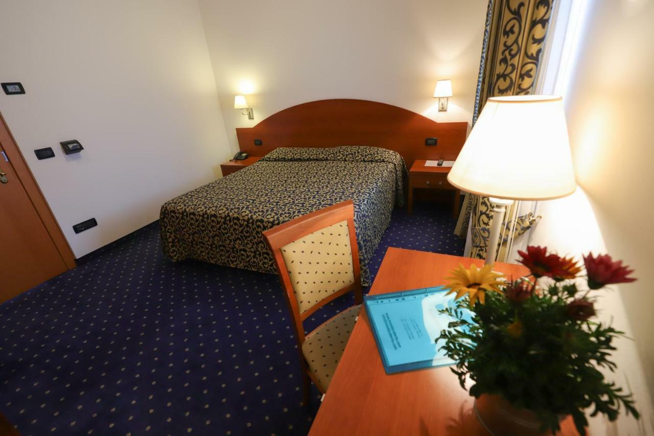 Hotel Da Roberto ลาซีเซ ภายนอก รูปภาพ