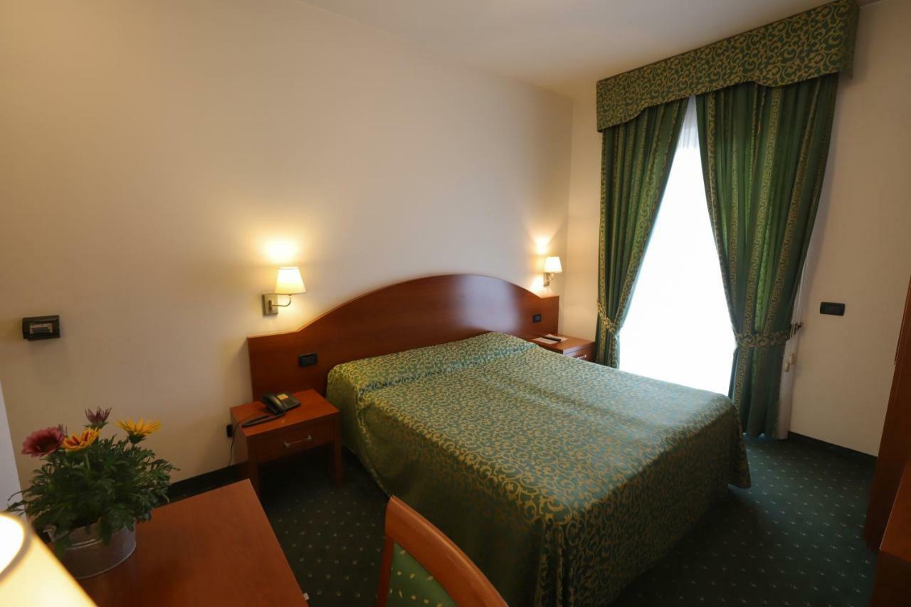 Hotel Da Roberto ลาซีเซ ภายนอก รูปภาพ
