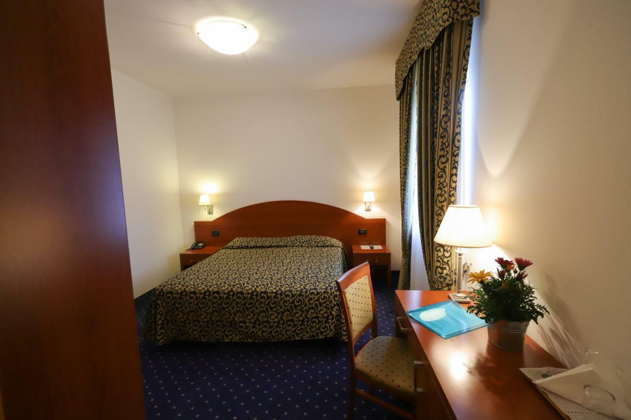 Hotel Da Roberto ลาซีเซ ภายนอก รูปภาพ
