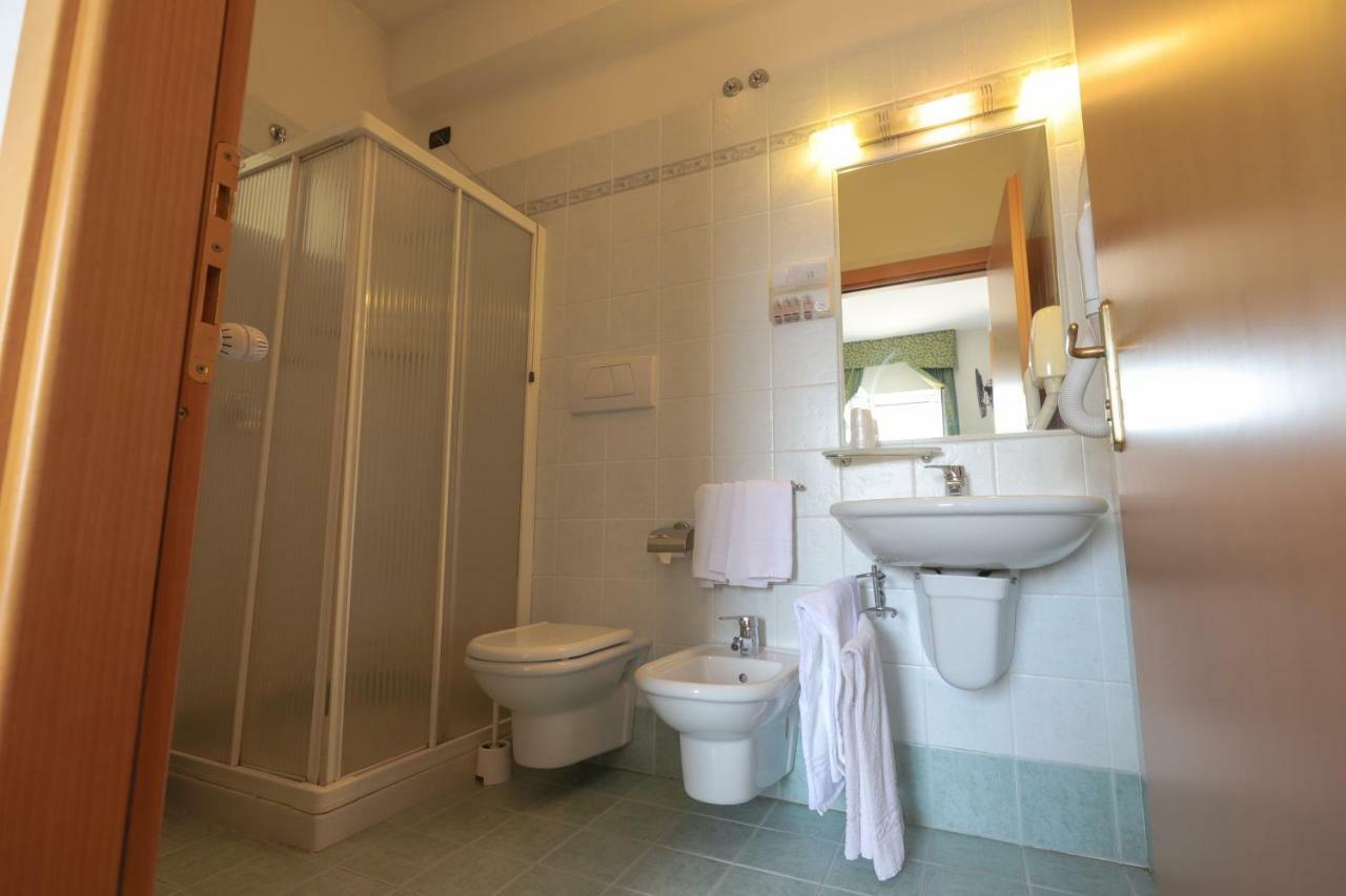 Hotel Da Roberto ลาซีเซ ภายนอก รูปภาพ